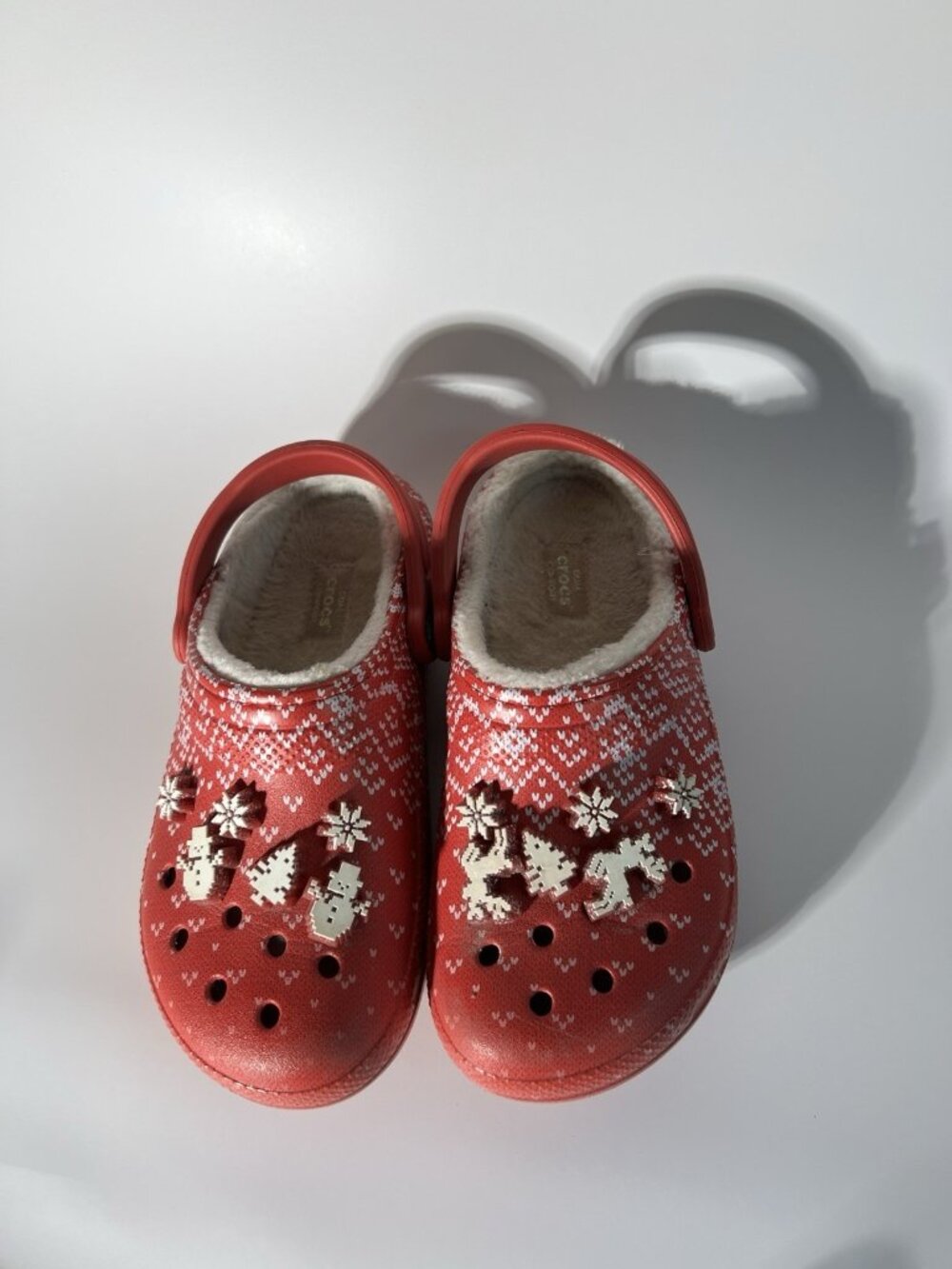 Women's Size 7 Crocs Lined Holiday Charm Clog Red/White w/Jibbitz Ugly Sweater - Picture 8 of 15